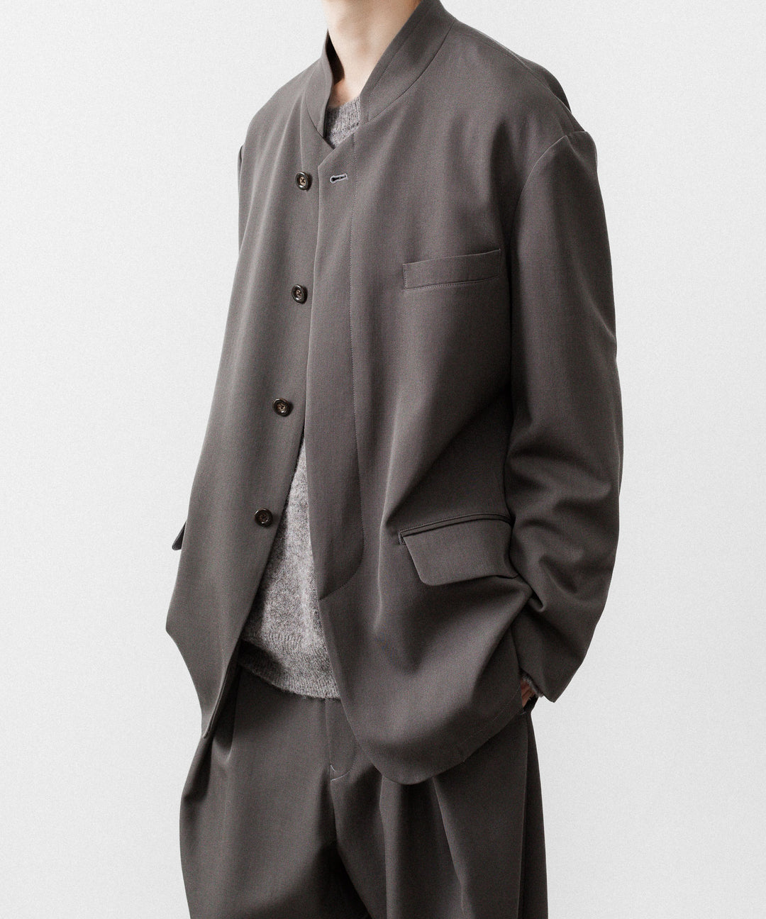 UJOH ウジョーのSTAND COLLAR FLY JKTのOLIVE GRAY公式通販サイトsession福岡セレクトショップ