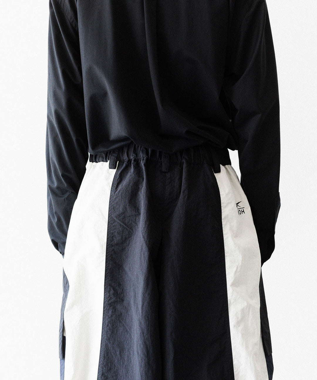 UJOH(ウジョー)×Reebok(リーボック)のWIDE FLARE CARGO PNTのBLACK公式通販サイトsession福岡セレクトショップ