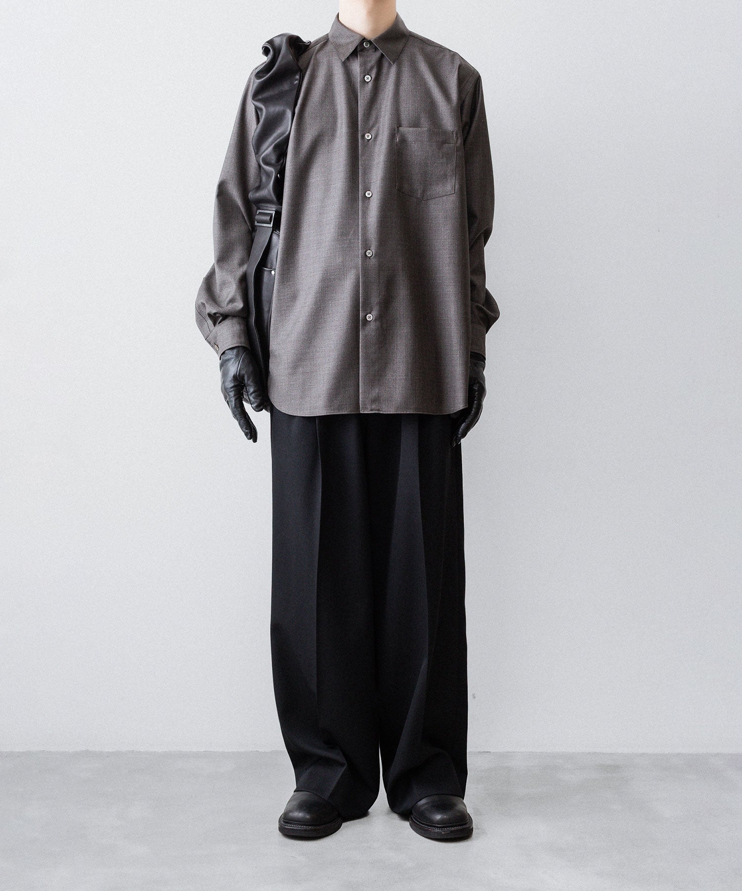 ssstein(シュタイン)のSHIRRING HANDLE LEATHER SHOULDER BAG - BLACKの公式通販サイトsession福岡セレクトショップ