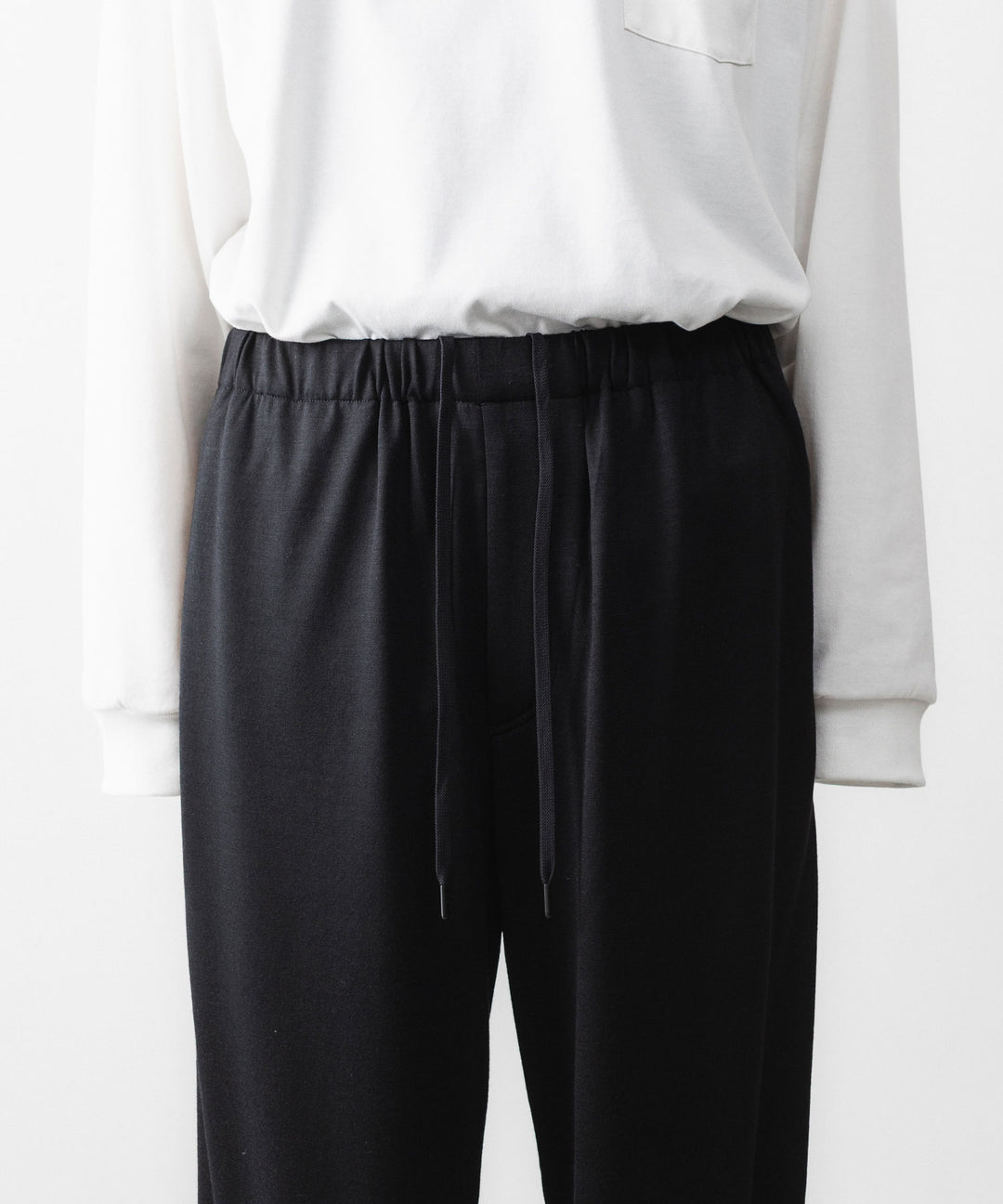 【 WWW 】TAPERD JOGGER PANTS - BLACK
