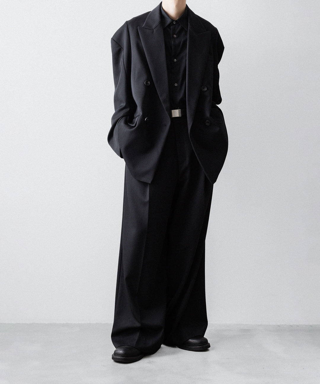 ssstein(シュタイン)のDEFORMED SHOULDER DOUBLE BREASTED JACKET - BLACKの公式通販サイトsession福岡セレクトショップ