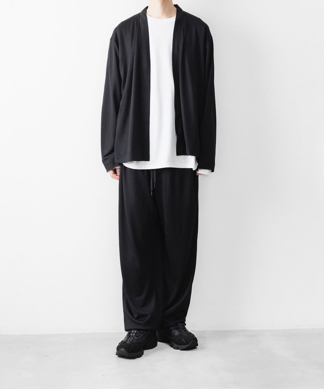【 WWW 】TAPERD JOGGER PANTS - BLACK