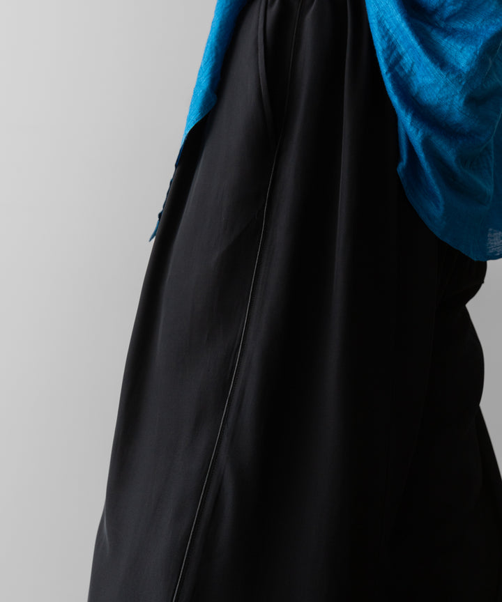ANTHEM Aアンセムエー のSILKY VISCOSE 2TUCK FLARE EASY PANTS - BLACKの公式通販サイトsession福岡セレクトショップ