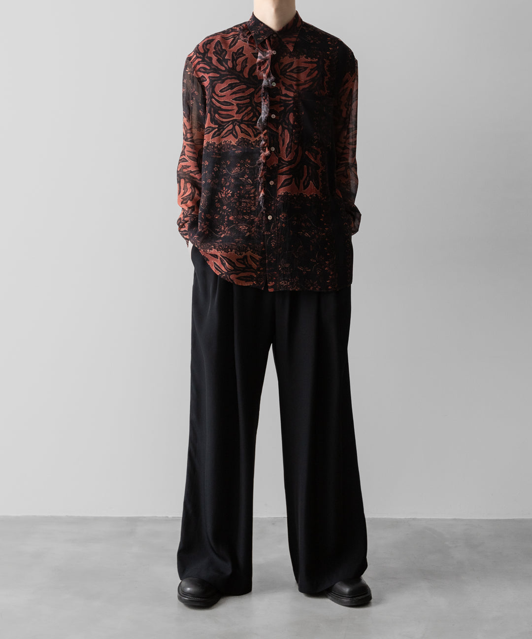 ANTHEM Aアンセムエー のSILKY VISCOSE 2TUCK FLARE EASY PANTS - BLACKの公式通販サイトsession福岡セレクトショップ
