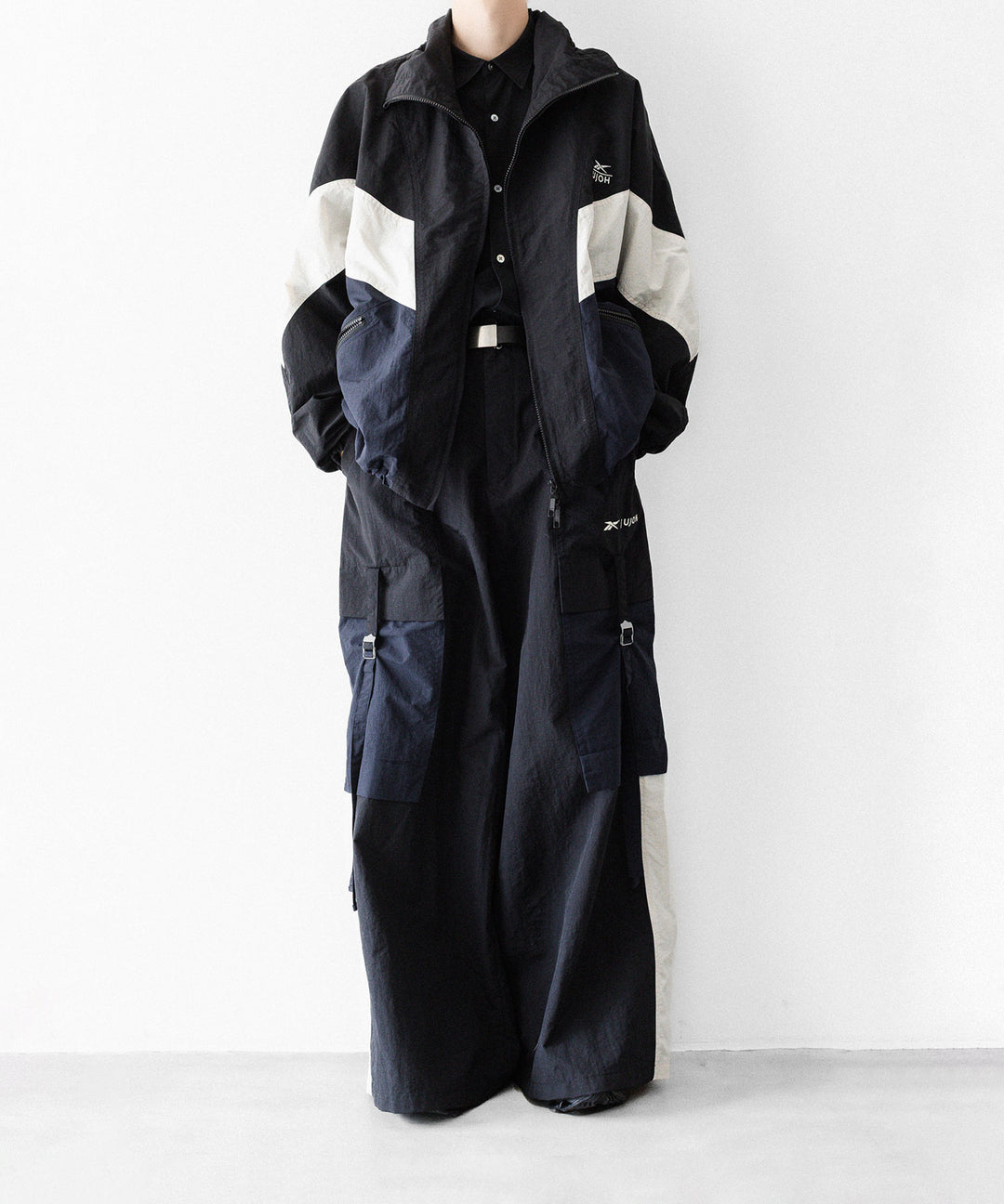 UJOH(ウジョー)×Reebok(リーボック)のWIDE FLARE CARGO PNTのBLACK公式通販サイトsession福岡セレクトショップ