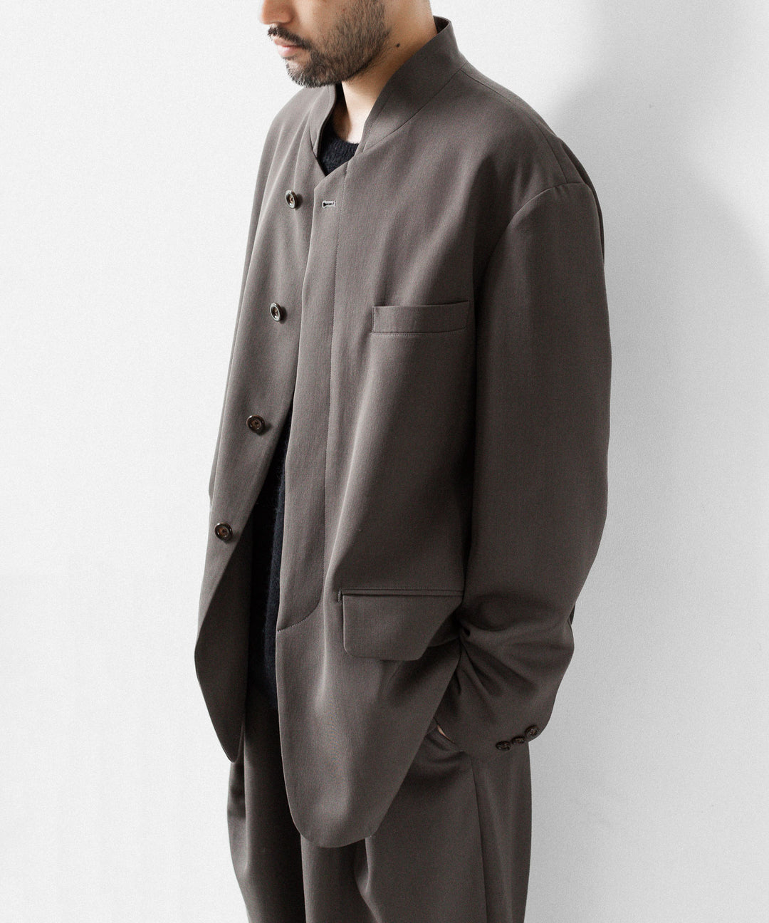 UJOH ウジョーのSTAND COLLAR FLY JKTのOLIVE GRAY公式通販サイトsession福岡セレクトショップ