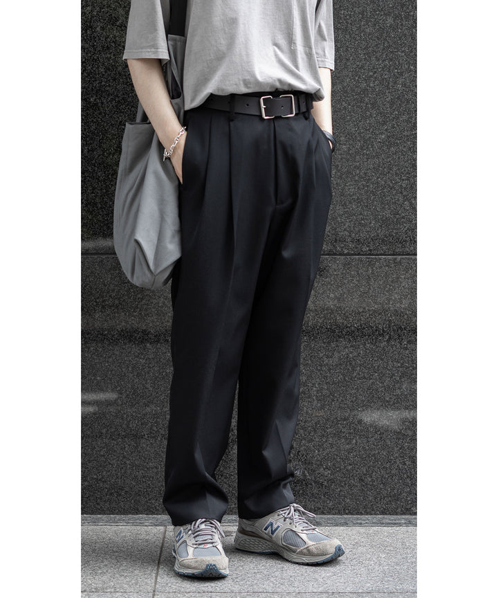 stein(シュタイン)の23AWコレクションBELTLESS WIDE TROUSERSのBLACK
