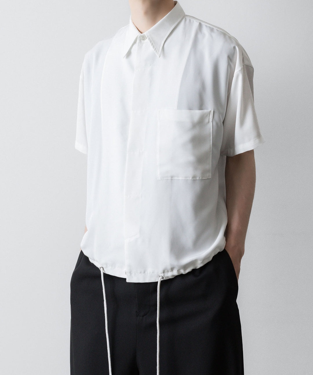 【ato】OVERSIZED DRAW CORD SHIRT - WHITE