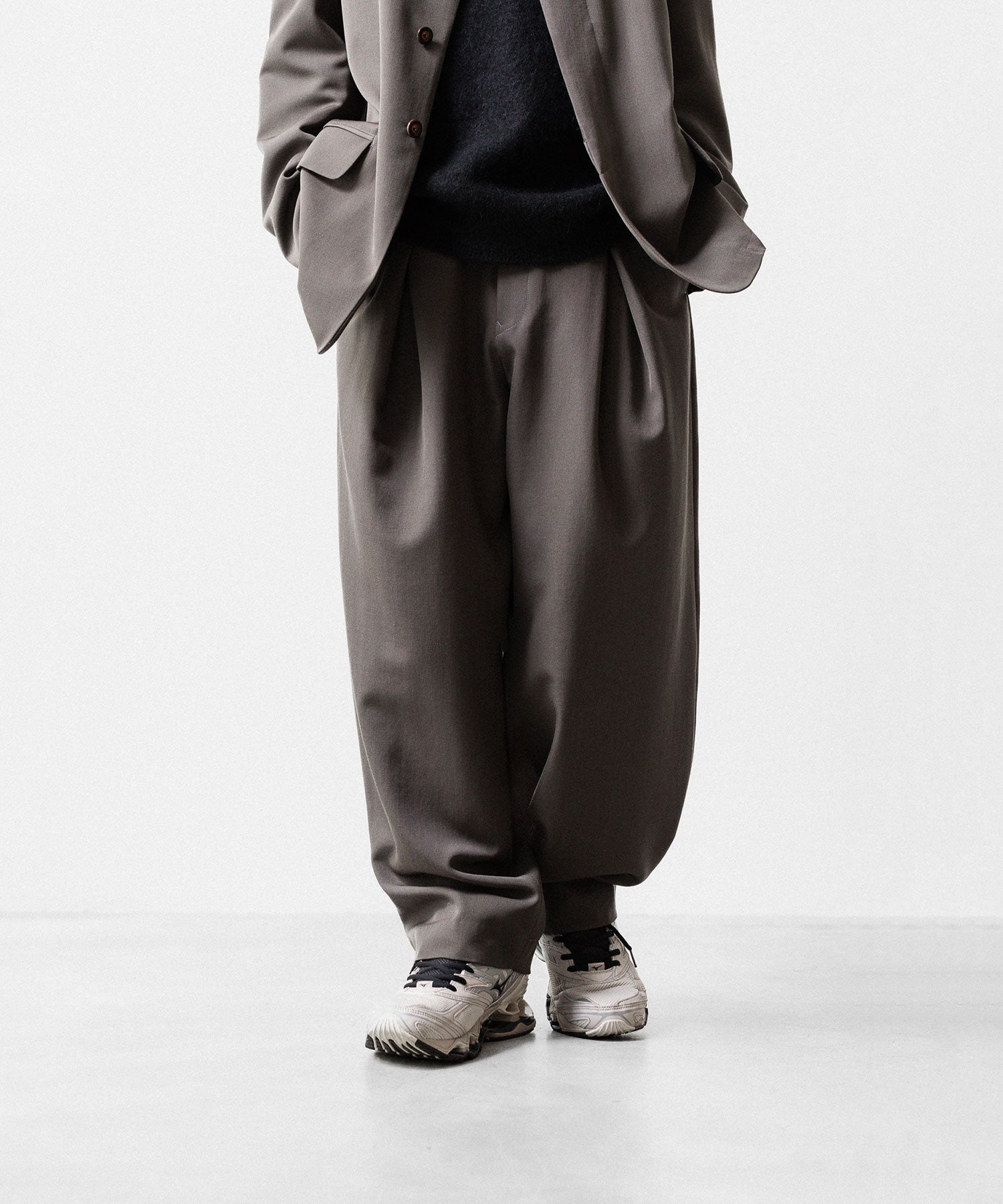 UJOH ウジョー CROSS TUCK PNTのOLIVE GRAY 公式通販サイトsession福岡セレクトショップ