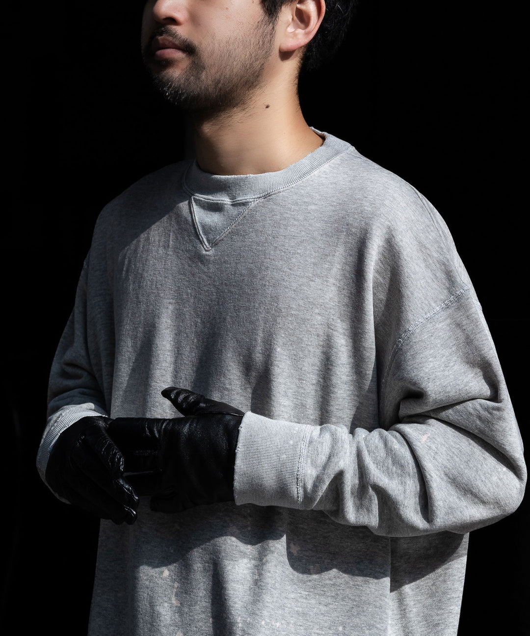 【INTÉRIM】インテリムのBLEACH HYPER BIG V LOOP WHEEL SEAMLESS SWEAT SHIRT - B.A.GRAY 公式通販サイトsession福岡せレクトショップ
