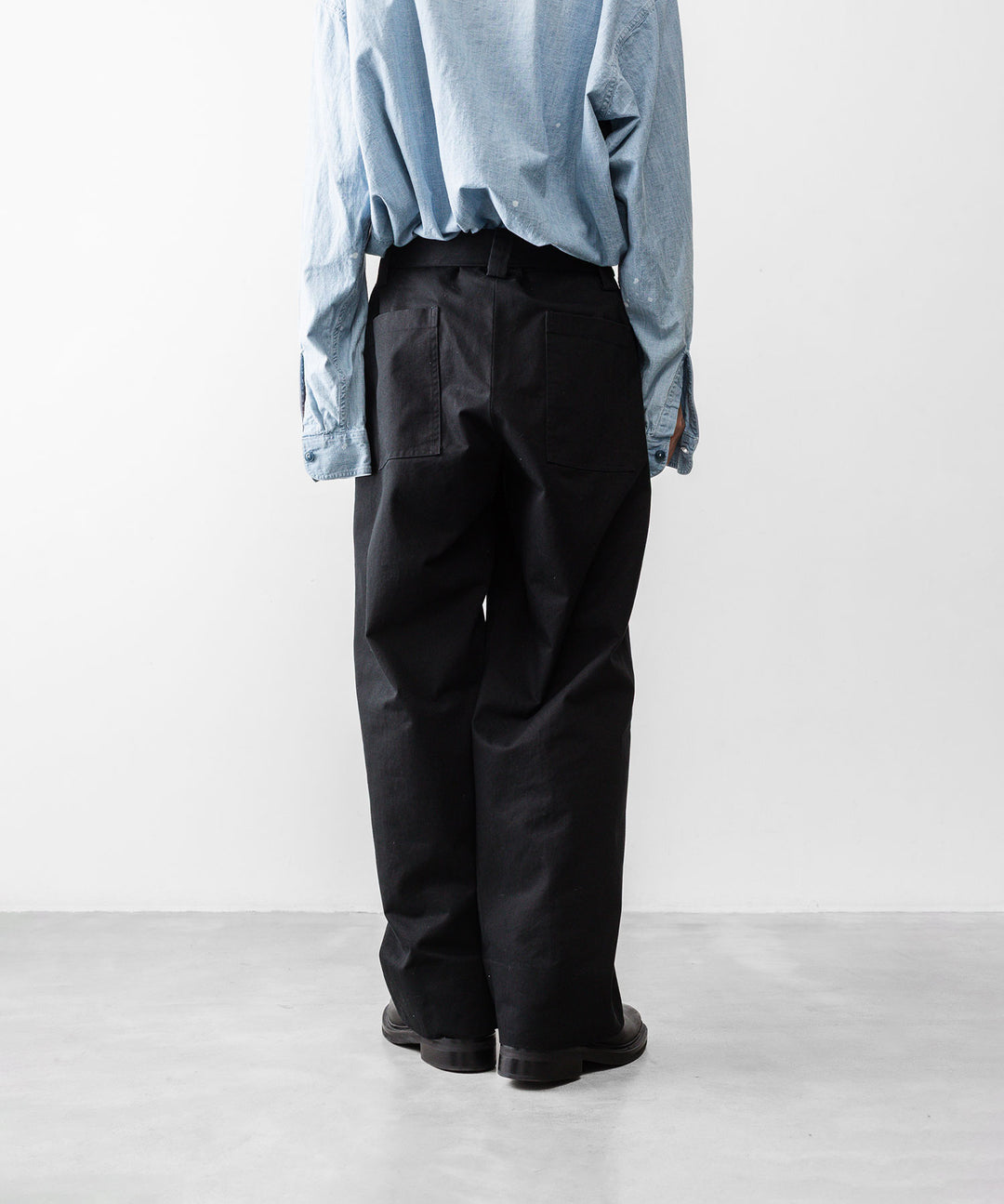 INTÉRIM インテリムのFABRIC WASHER CHINO  BELTED FRENCH ARMY MIL BAGGY TROUSERのBLACK 公式通販サイトsession福岡セレクトショップ