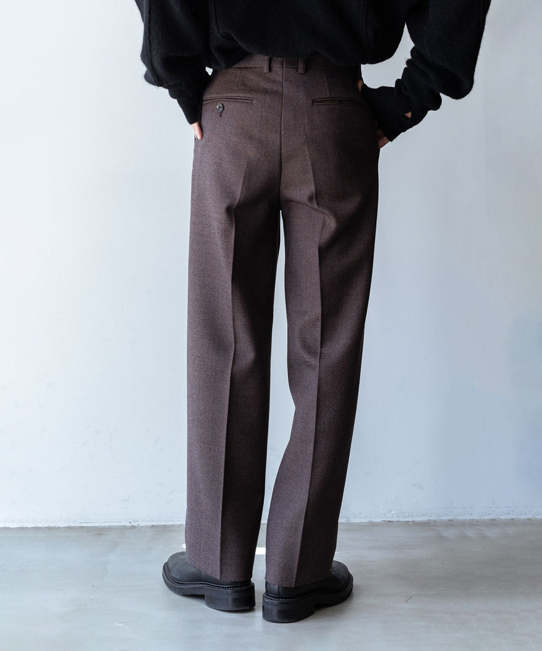 INTÉRIM インテリム LIMITED BASKET WEAVE 2-TUCK STRAIGHT SLACKS - BROWN sessionセッション福岡セレクトショップ 公式通販サイト