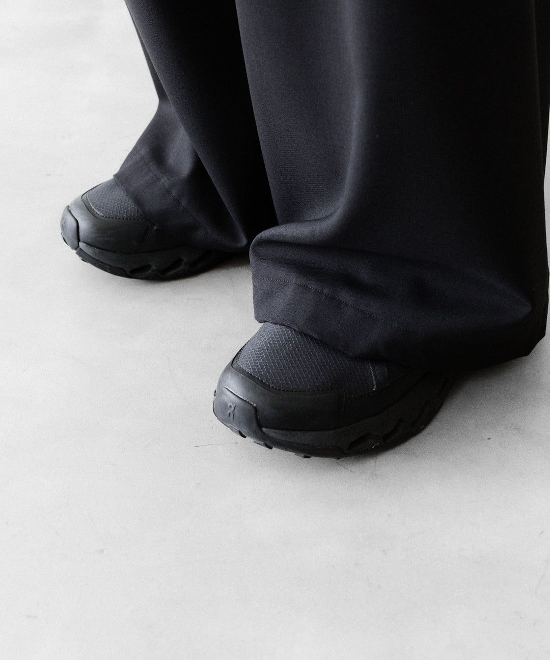 OPPOSE DUALITY オポーズデュアリティのSUB ONG WOOL TRSのBLACKのBLACK 公式通販サイトsession福岡セレクトショップ