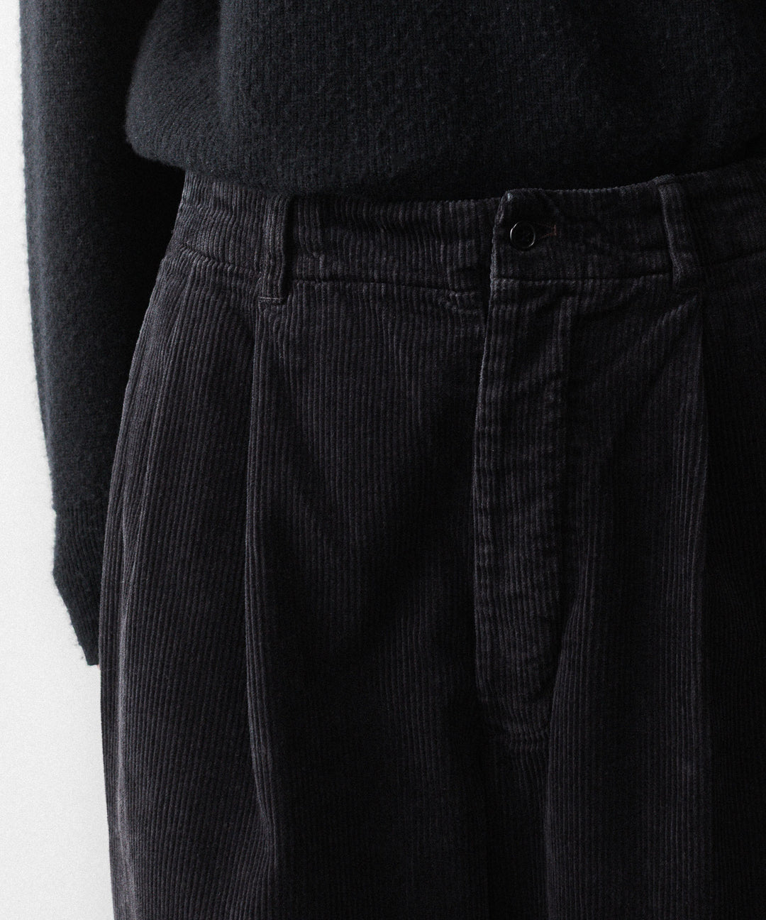concause-コンコースのCORDUROY WIDE TAPERED SLACKSのBLACK公式通販サイトsession福岡セレクトショップ