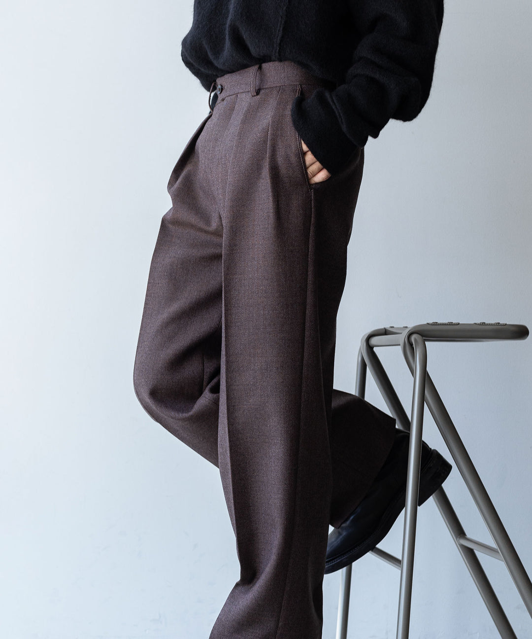 INTÉRIM インテリム LIMITED BASKET WEAVE 2-TUCK STRAIGHT SLACKS - BROWN sessionセッション福岡セレクトショップ 公式通販サイト