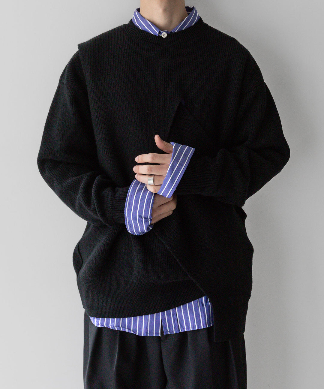 stein(シュタイン)の23AWコレクションCROSSOVER KNIT LSのBLACK