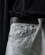 画像をギャラリービューアに読み込む, 【INTÉRIM】MILK PAINT WWII 1943 HEAVY KIBATA SHUTTLE DENIM JEANS - P.B.WHITE
