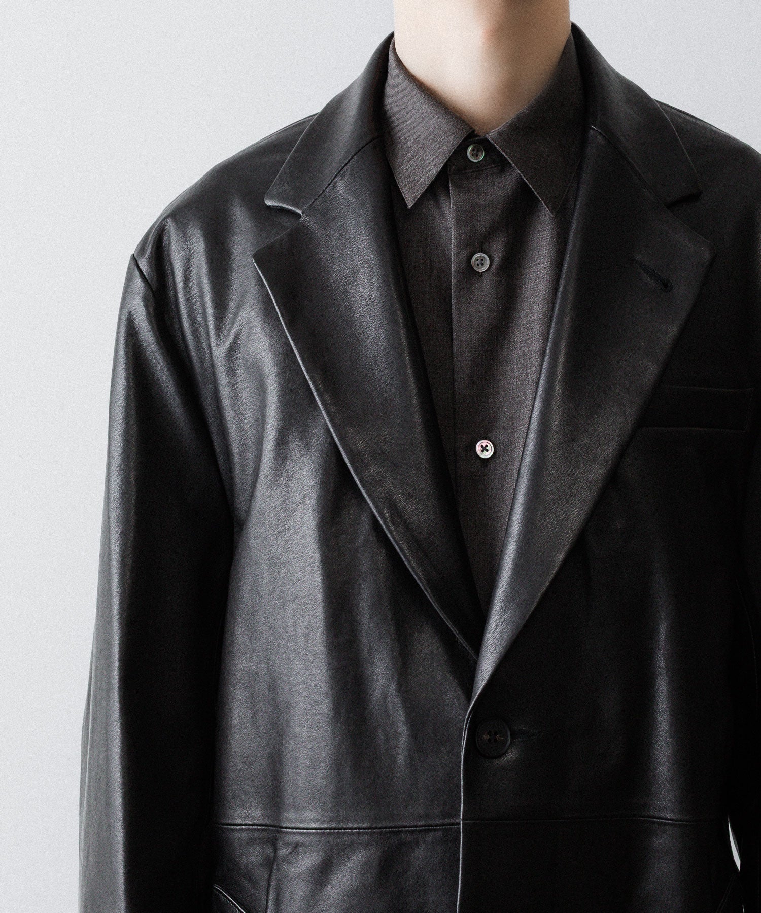 ssstein / シュタイン】LAMBS LEATHER HALF COAT - BLACK | 公式通販