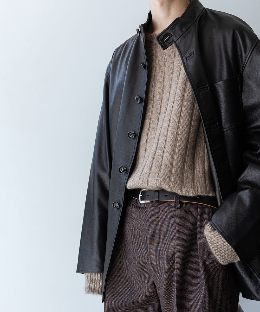 【INTÉRIM】NATURAL BROWN NEEDLE CREW SWEATER - NAT.BROWN