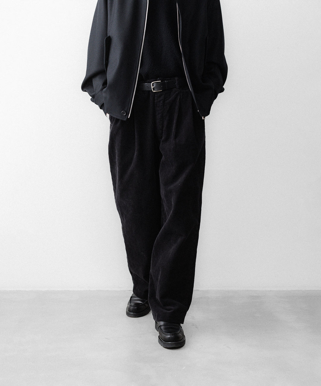 concause-コンコースのCORDUROY WIDE TAPERED SLACKSのBLACK公式通販サイトsession福岡セレクトショップ