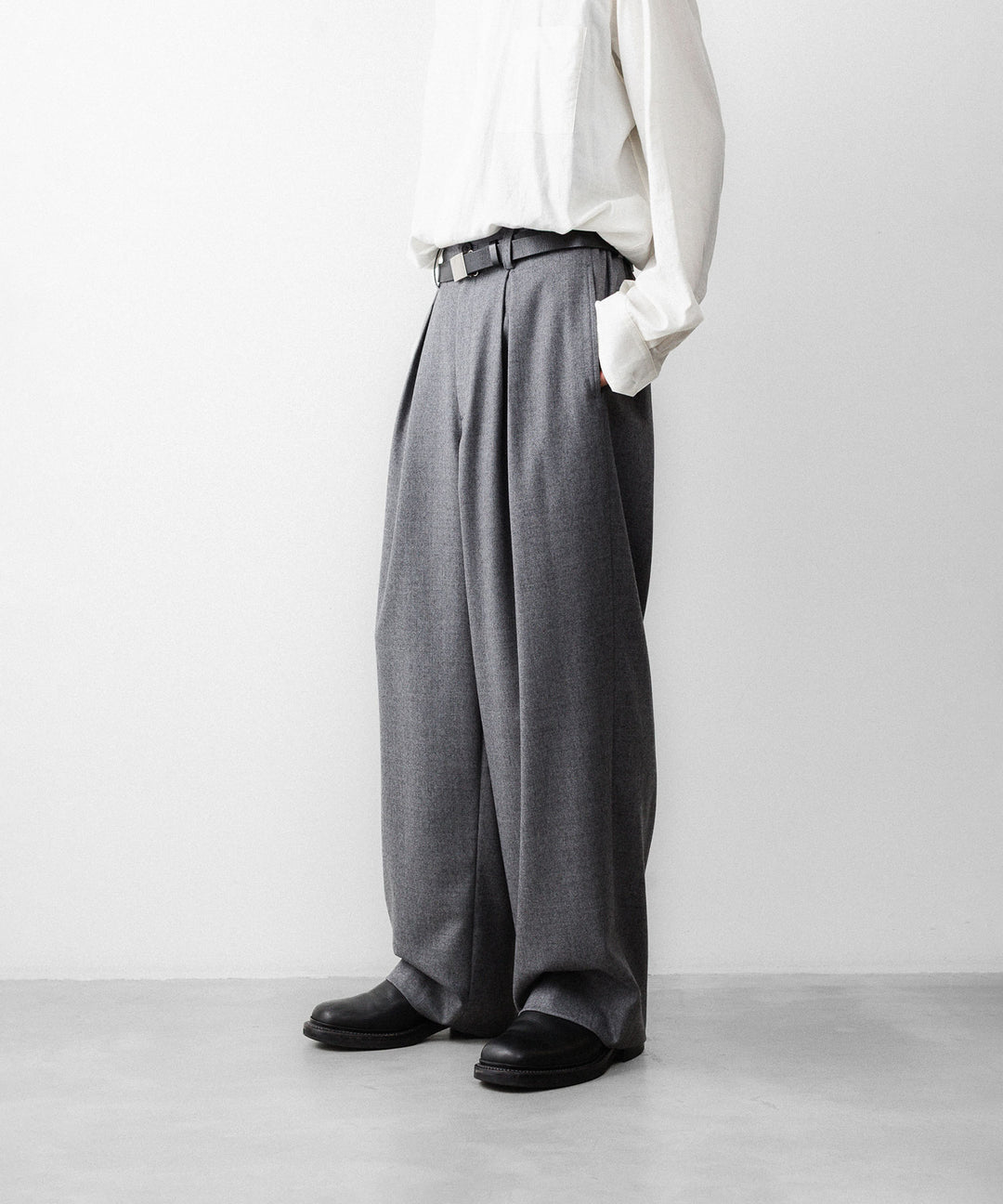 ssstein(シュタイン)のWOOL FLANNEL EASY WIDE TROUSERS - GREYの公式通販サイトsession福岡セレクトショップ