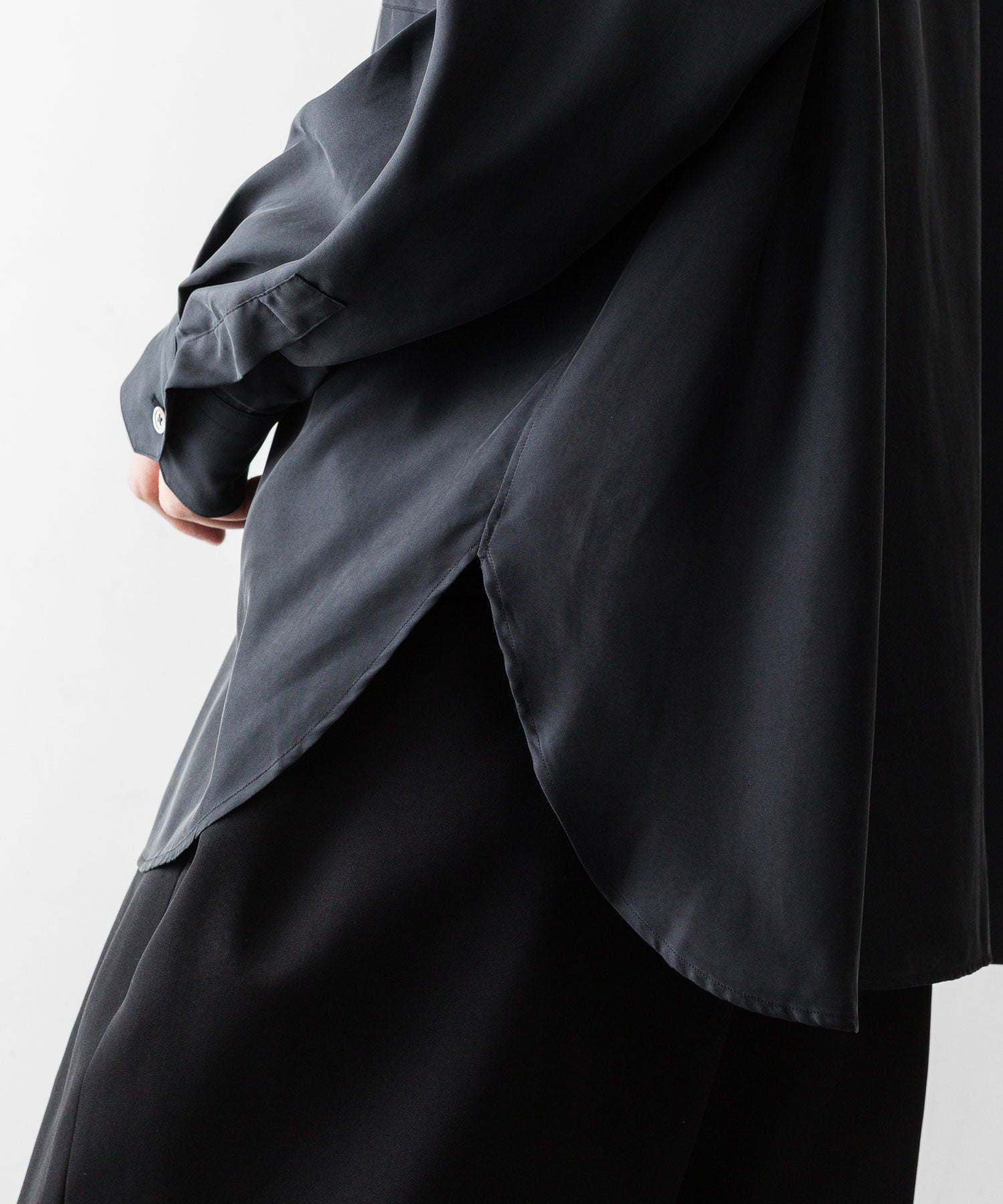 ssstein / シュタイン】CUPRO TWILL OVERSIZED LS SHIRT - BLACK