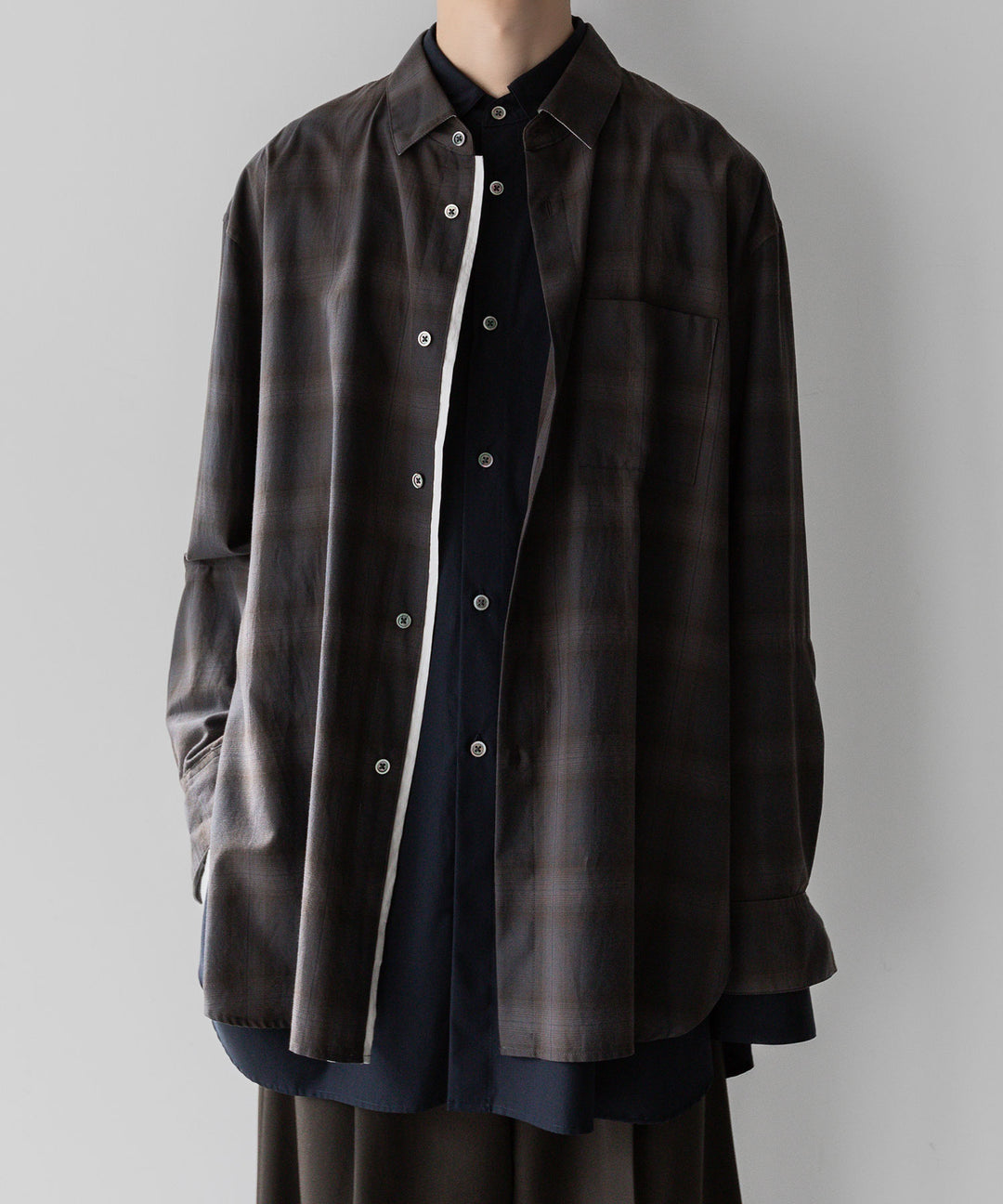 stein(シュタイン)のOVERSIZED LAYERED SHIRTのOMBRE CHECK（KHAKI）公式通販サイトsession福岡セレクトショップ