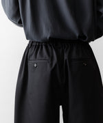 画像をギャラリービューアに読み込む, ssstein(シュタイン)のWIDE EASY SHORT TROUSERS - BLACKの公式通販サイトsession福岡セレクトショップ
