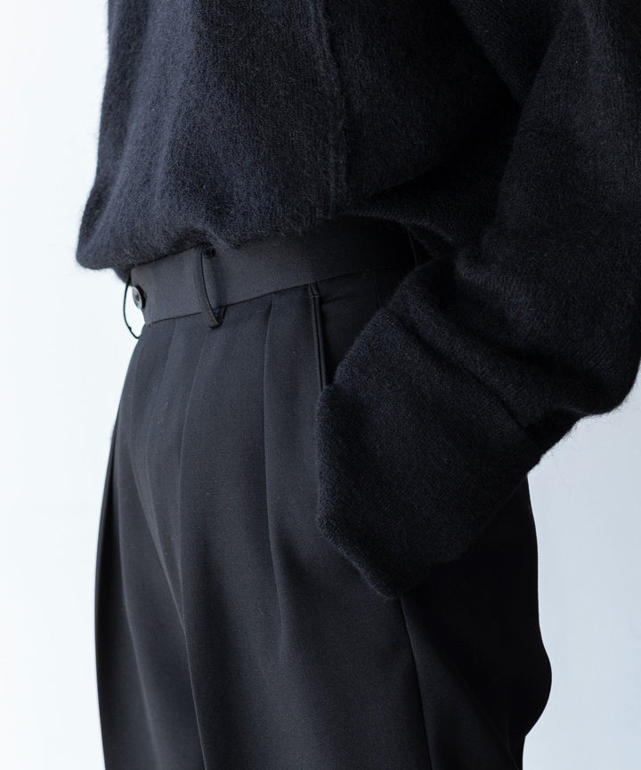【INTÉRIM】PURE BLACK WOOL 2-TUCK STRAIGHT SLACKS - BLACK