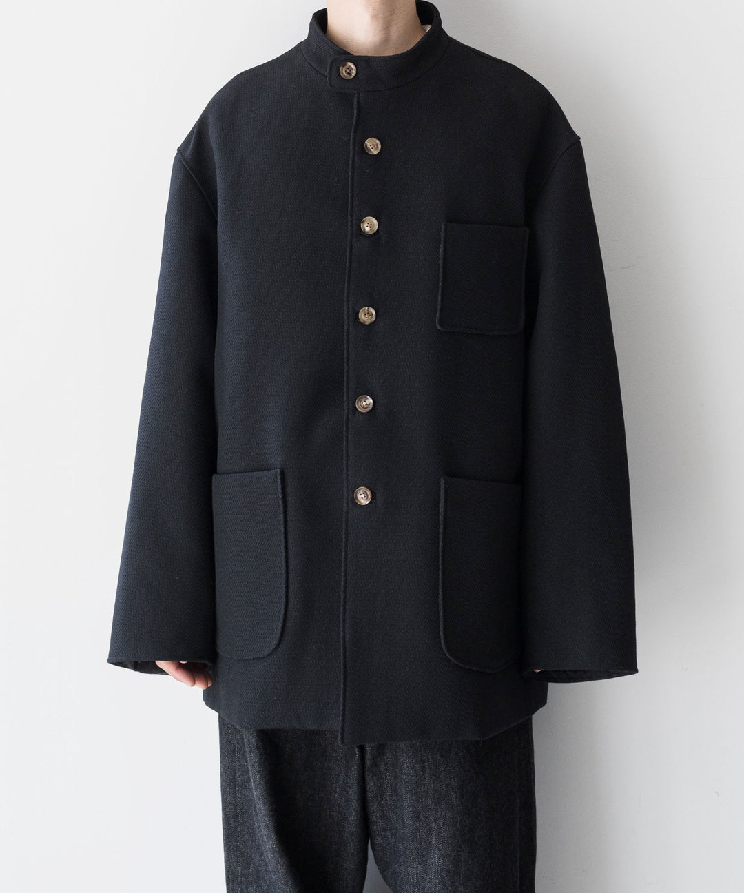 INTÉRIM(インテリム)の23AWコレクションLIMITED DIAGONAL COATIONG TWILL FORESTIEREのBLACK
