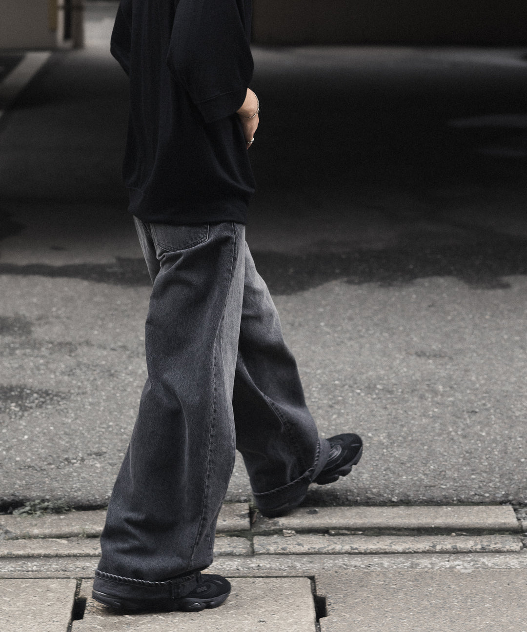 ssstein(シュタイン)のDEFORMATION WIDE DENIM PANTS - BLACKの公式通販サイトsession福岡セレクトショップ