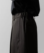 画像をギャラリービューアに読み込む, ssstein(シュタイン)のTWIST SEAM WIDE EASY TROUSERS - GREY KHAKIの公式通販サイトsession福岡セレクトショップ
