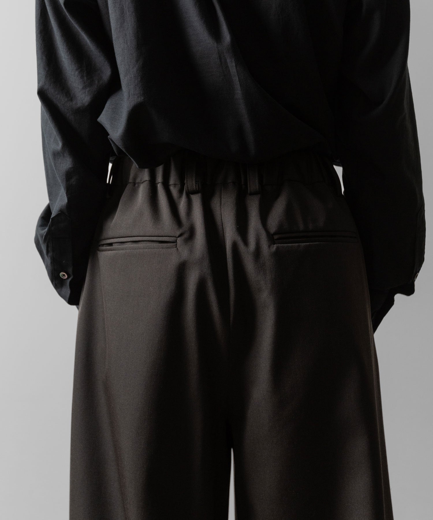 ssstein(シュタイン)のTWIST SEAM WIDE EASY TROUSERS - GREY KHAKIの公式通販サイトsession福岡セレクトショップ