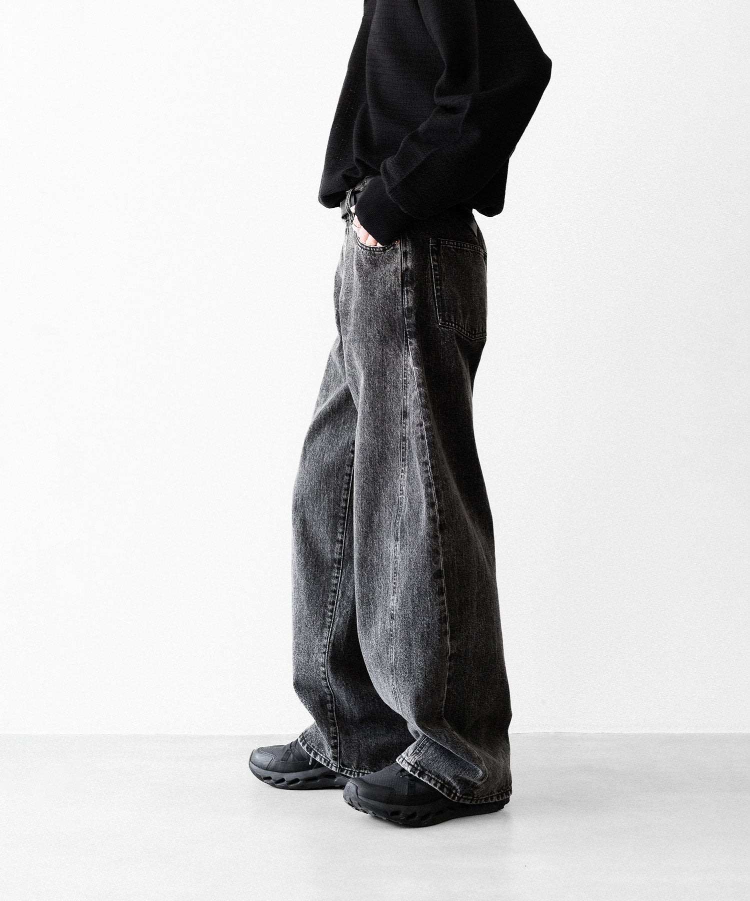 セ*0様 サイズS ssstein × UMBRO　ジーンズ ワイド　バギー ssstein × UMBRO】DEFORMATION WIDE DENIM JEANS - BLACK | 公式通販