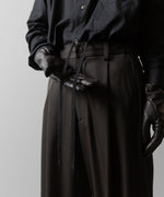 画像をギャラリービューアに読み込む, ssstein(シュタイン)のTWIST SEAM WIDE EASY TROUSERS - GREY KHAKIの公式通販サイトsession福岡セレクトショップ
