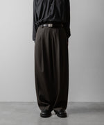 画像をギャラリービューアに読み込む, ssstein(シュタイン)のTWIST SEAM WIDE EASY TROUSERS - GREY KHAKIの公式通販サイトsession福岡セレクトショップ
