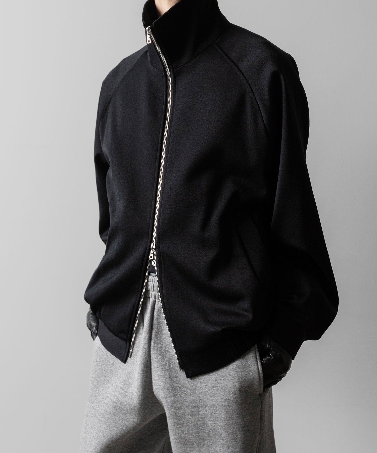 ssstein(シュタイン)のW/SI SATIN ZIP UP SHORT JACKET - BLACKの公式通販サイトsession福岡セレクトショップ