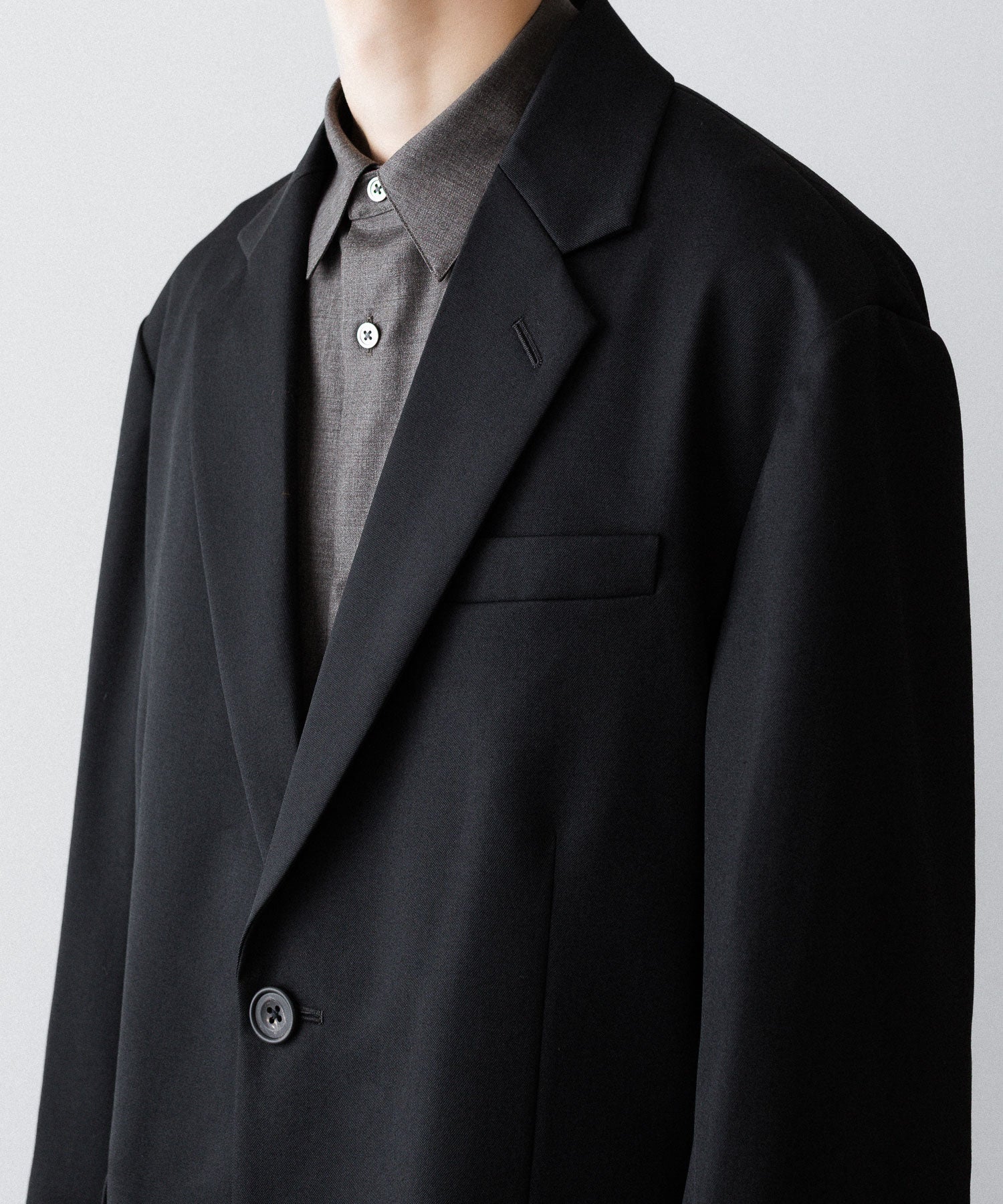 ssstein(シュタイン)のOVERSIZED SINGLE BREASTED JACKET (2/60 WOOL GABARDINE) - BLACKの公式通販サイトsession福岡セレクトショップ