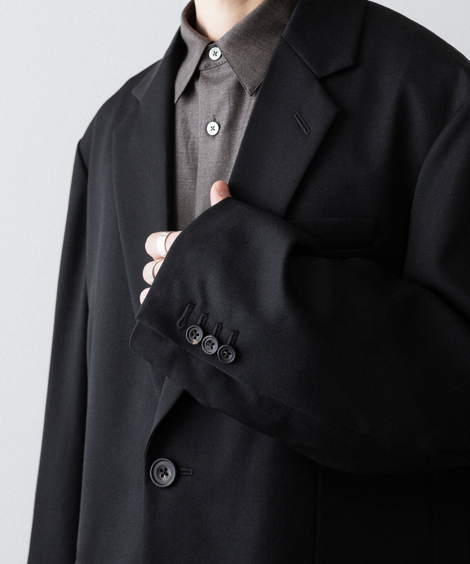 ssstein(シュタイン)のOVERSIZED SINGLE BREASTED JACKET (2/60 WOOL GABARDINE) - BLACKの公式通販サイトsession福岡セレクトショップ