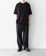 画像をギャラリービューアに読み込む, INTÉRIM - インテリムのEXTRA FINE MERINO WOOL JERSEY HENRY OVER S/S TEEのBLACK公式通販サイトsession福岡セレクトショップ

