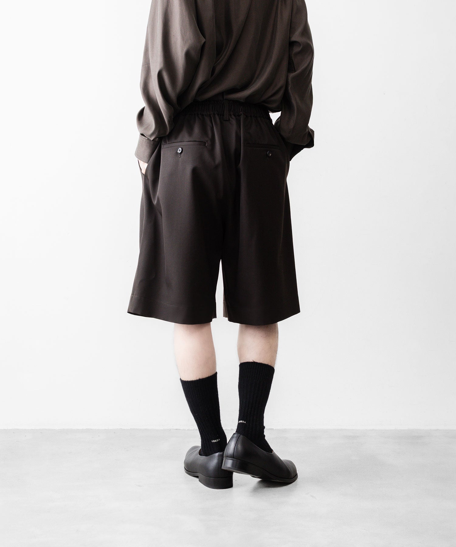 ssstein / シュタイン】WIDE EASY SHORT TROUSERS - DARK BROWN | 公式