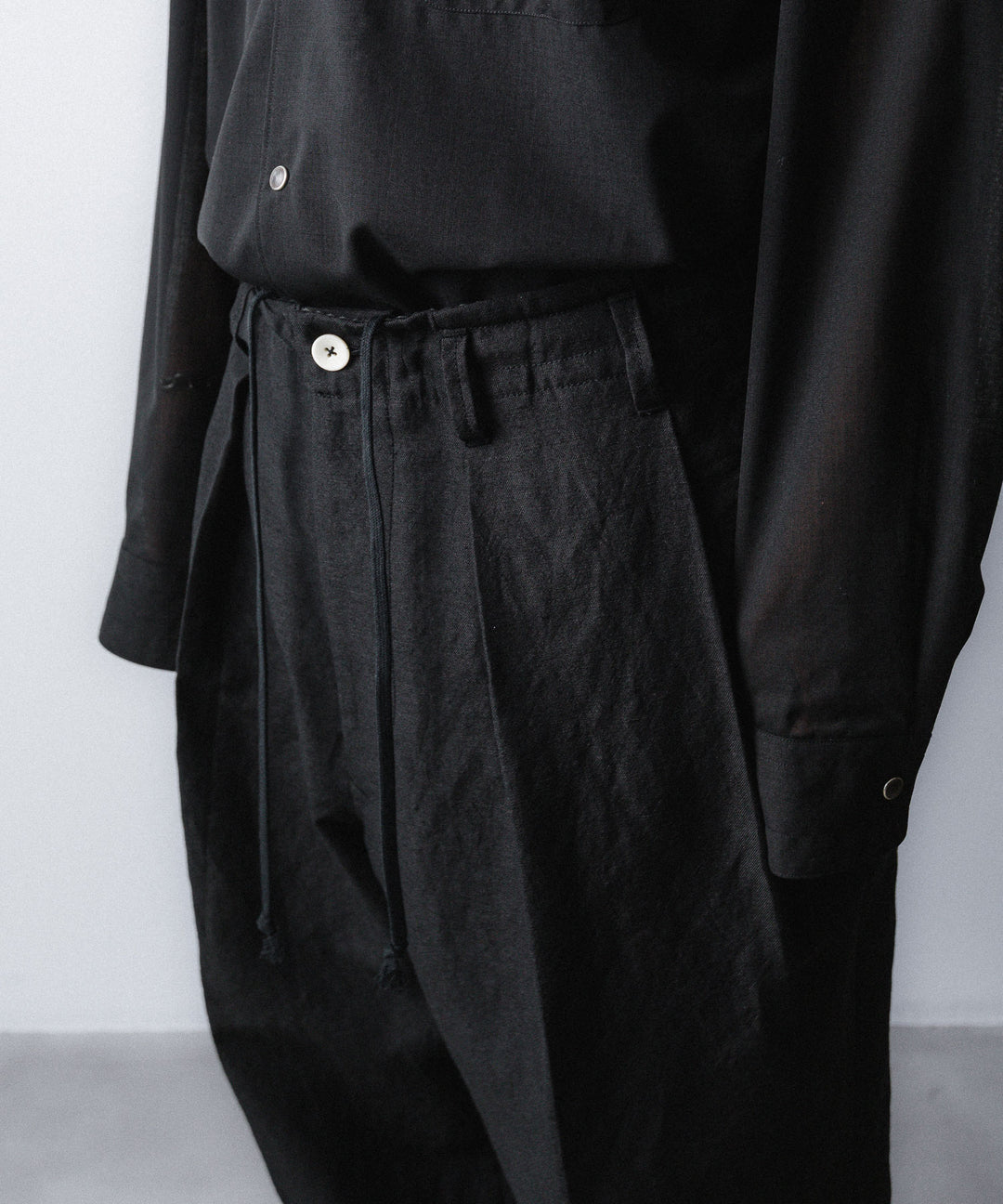 phebus- フィーバスのWOOL LINEN WIDE TAPERED PANTSのBLACK公式通販サイトsession福岡セレクトショップ