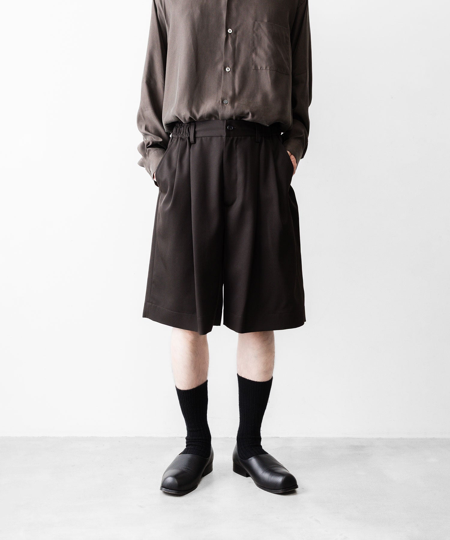 ssstein / シュタイン】WIDE EASY SHORT TROUSERS - DARK BROWN | 公式
