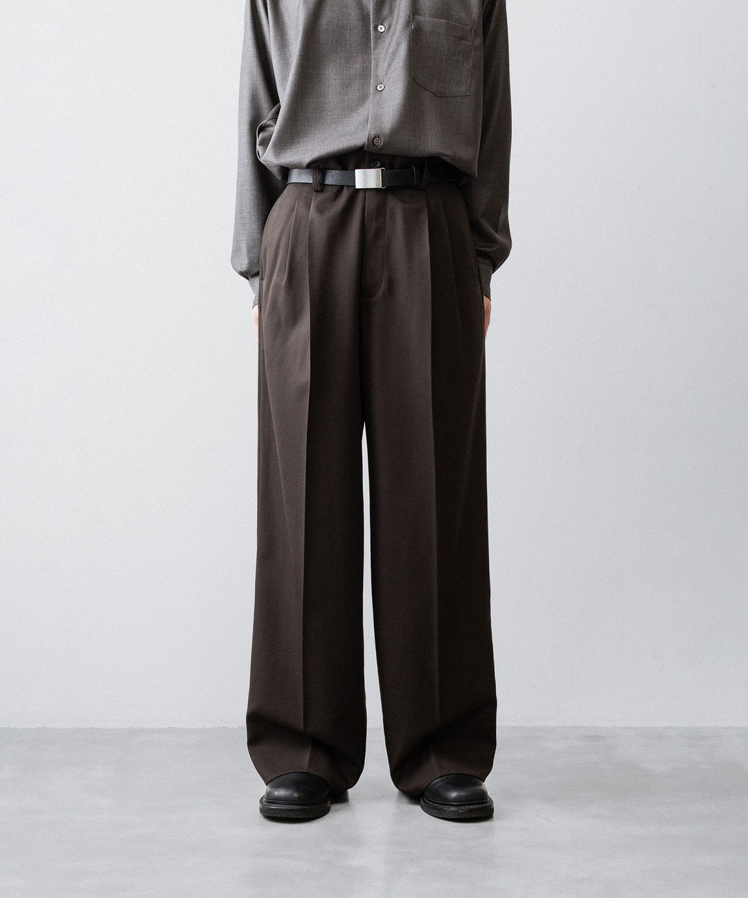 ssstein(シュタイン)のLONG WIDE TROUSERS (2/60 WOOL GABARDINE) - MILITARY KHAKIの公式通販サイトsession福岡セレクトショップ