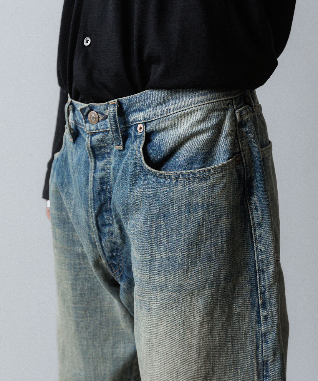 INTÉRIM(インテリム)のSHABBY VINTAGE "1947XX" SHUTTLE DENIM TROUSERS - S.NAVYの公式通販サイトsession福岡セレクトショップ