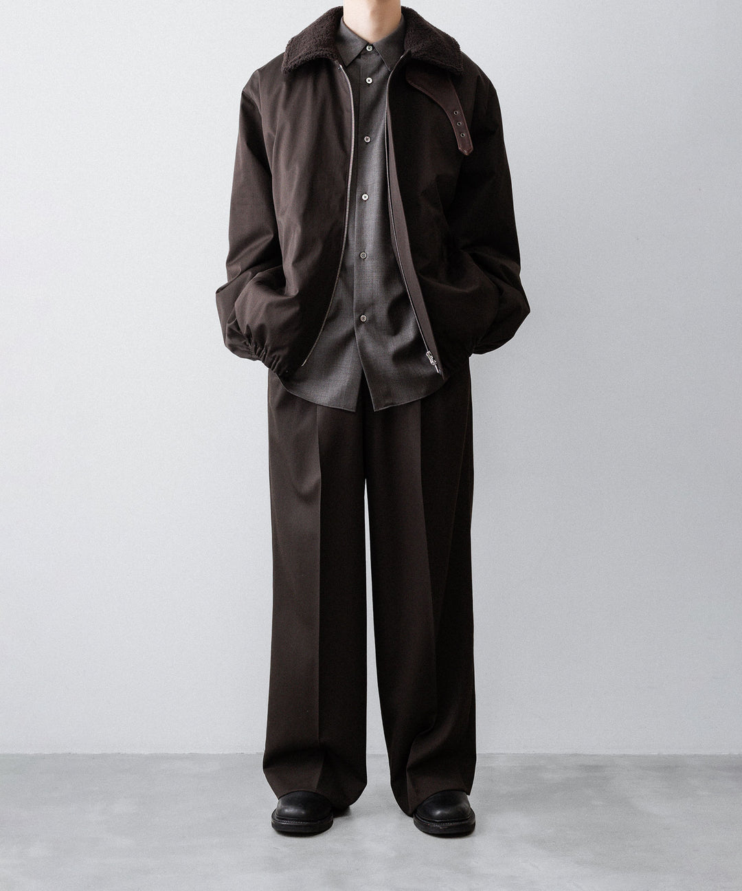 ssstein(シュタイン)のLONG WIDE TROUSERS (2/60 WOOL GABARDINE) - MILITARY KHAKIの公式通販サイトsession福岡セレクトショップ