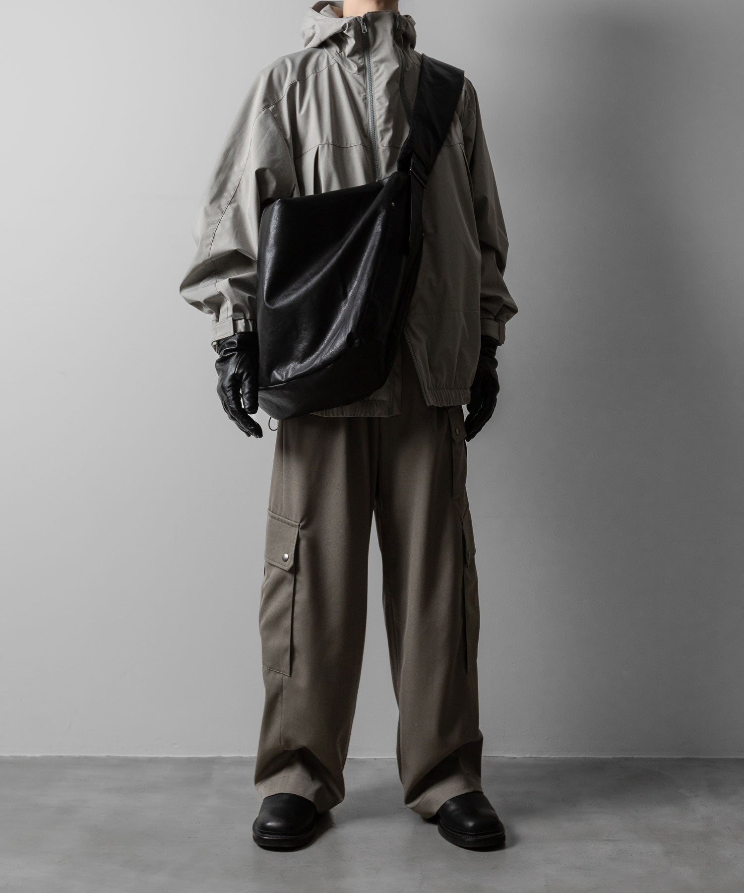 ssstein(シュタイン)のCARGO POCKET WIDE EASY TROUSERS - TAUPE BEIGEの公式通販サイトsession福岡セレクトショップ