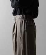 画像をギャラリービューアに読み込む, ssstein(シュタイン)のTWO TUCK EASY TROUSERS - TAUPE BEIGEの公式通販サイトsession福岡セレクトショップ
