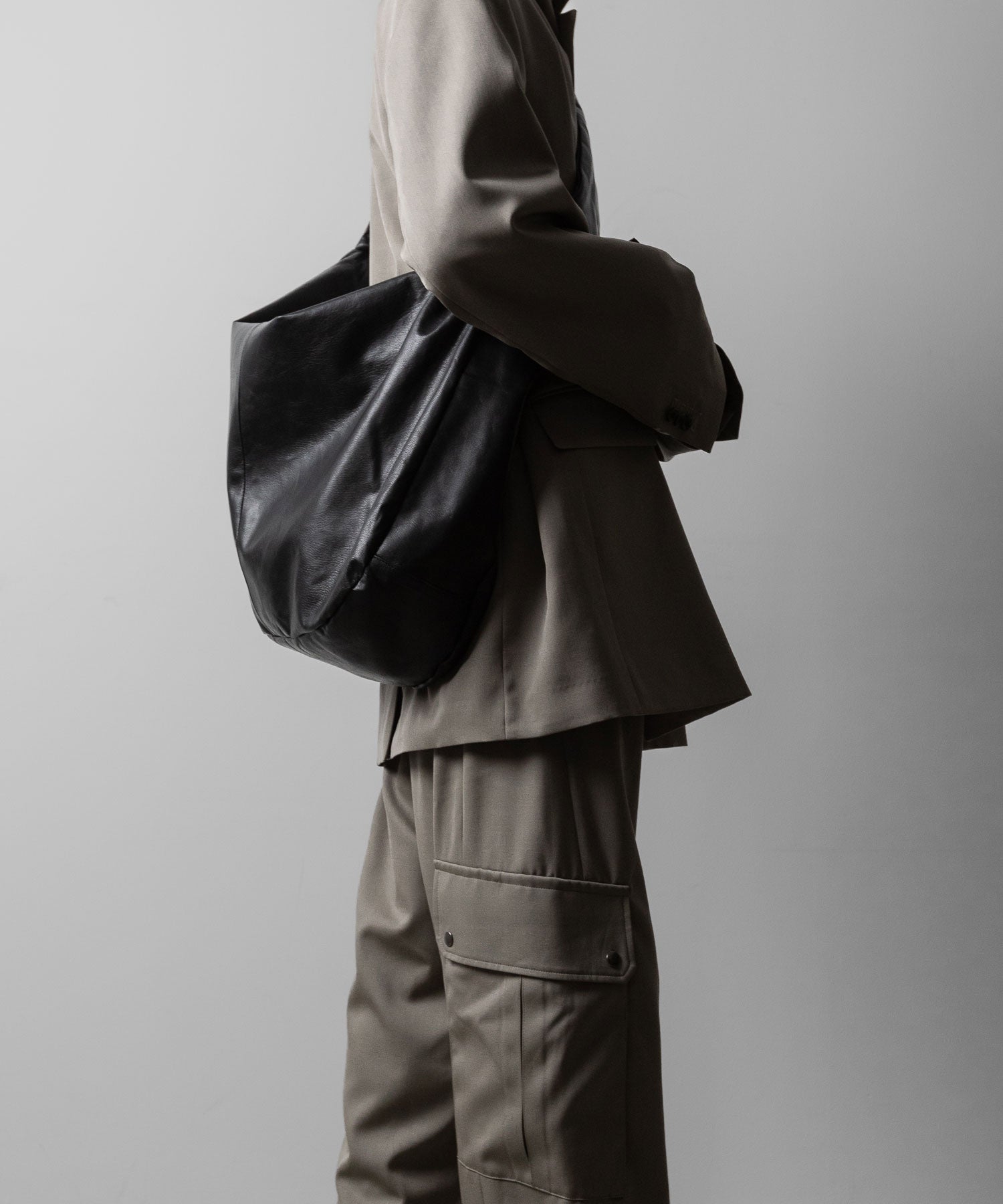 ssstein(シュタイン)のCARGO POCKET WIDE EASY TROUSERS - TAUPE BEIGEの公式通販サイトsession福岡セレクトショップ