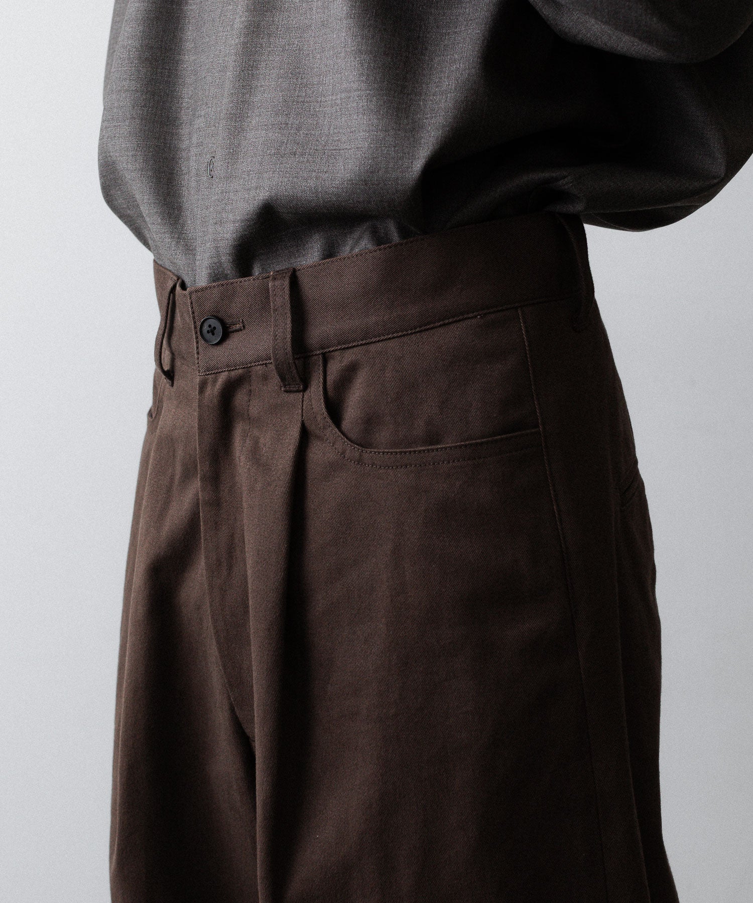 ssstein(シュタイン)のBRUSHED CHINO ONE TUCK WIDE PANTS - BROWNの公式通販サイトsession福岡セレクトショップ